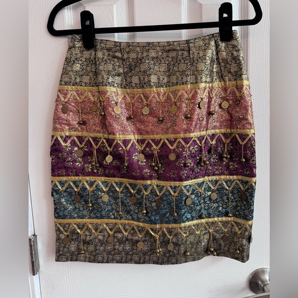 Sandy Starkman Dresses & Skirts - SANDY STARKMAN Vintage 90s Brocade Metallic Skirt w/ Gold Coin Details Size 8